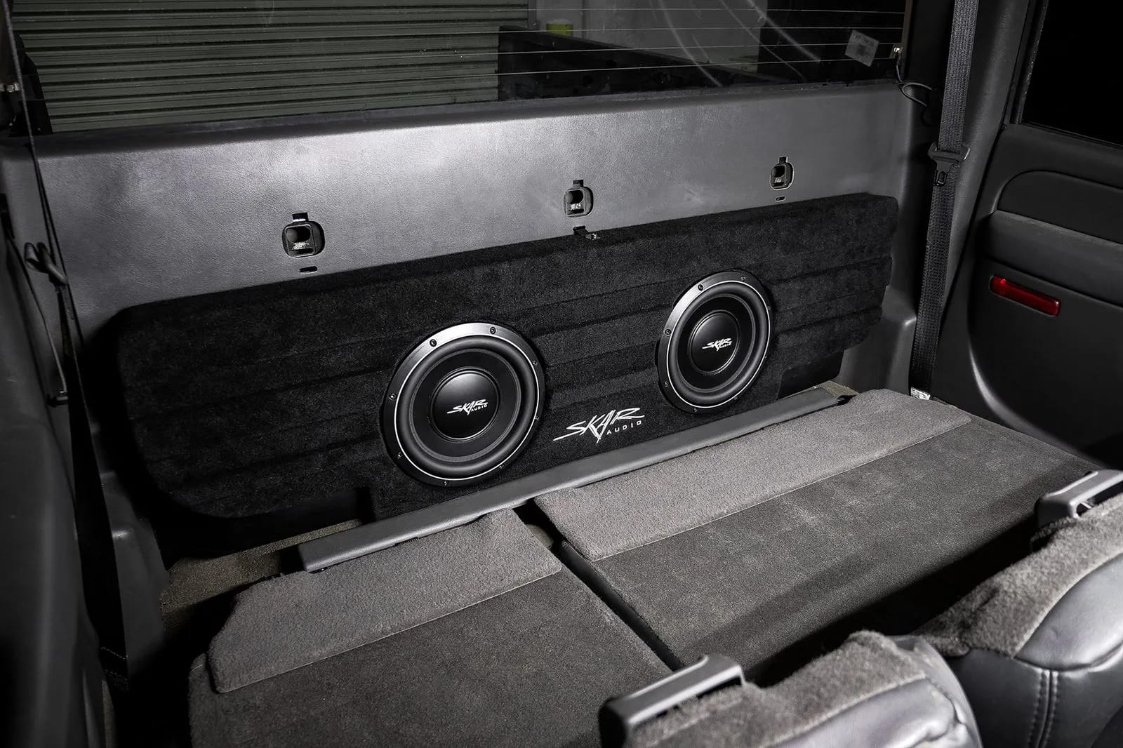 2001-2006 Chevy Silverado & GMC Sierra 1500 Non-HD Crew Cab Compatible Dual 10' Subwoofer Enclosure #12
