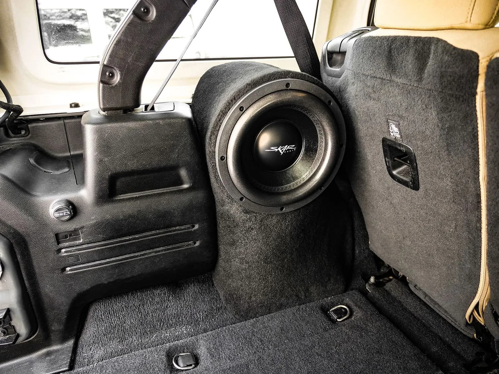 Featured Product Photo 10 for Single 10" 800W Max Power Loaded Subwoofer Enclosure Compatible with 2018-2025 Jeep Wrangler JL 4-Door Vehicles (Driver Side)