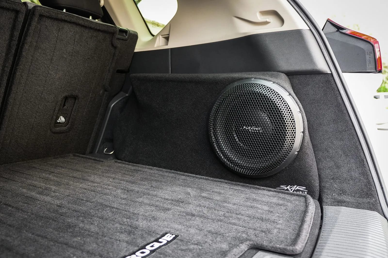 Single 10" 1,000W Max Power Loaded Subwoofer Enclosure Compatible with 2021-2025 Nissan Rogue Vehicles #11