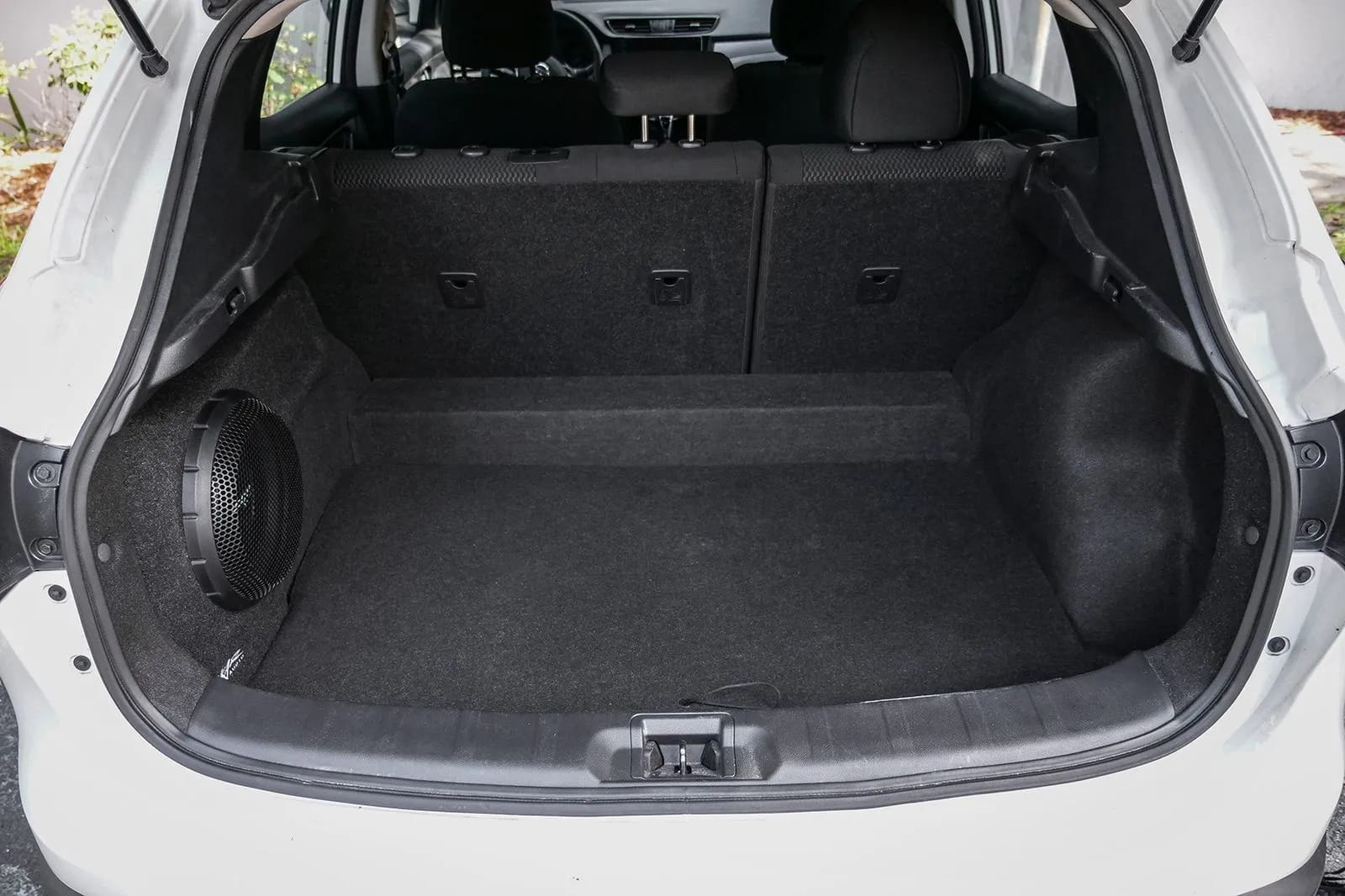 Single 10" 1,000W Max Power Loaded Subwoofer Enclosure Compatible with 2017-2022 Nissan Rogue Sport Vehicles #11