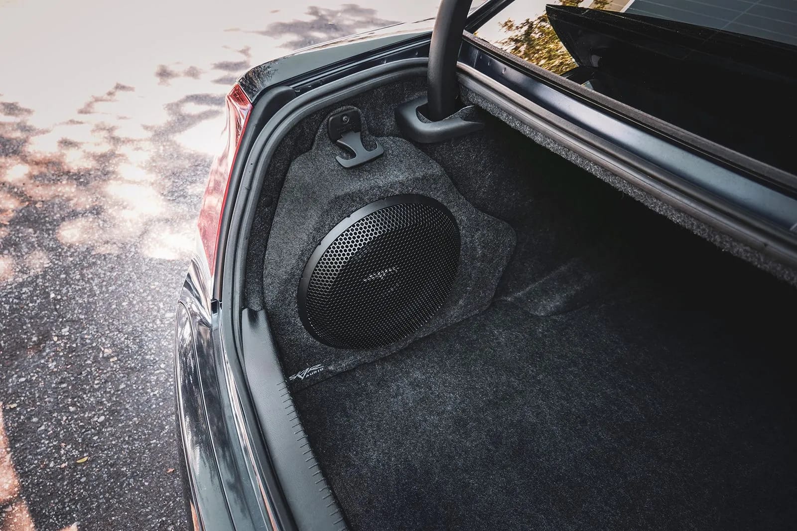 Single 12" 1,000W Max Power Loaded Subwoofer Enclosure Compatible with 2011-2023 Chrysler 300 Vehicles #8