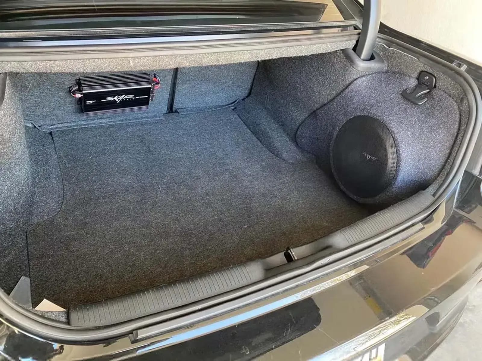 Single 10" Loaded Subwoofer Enclosure - Fits 2015-2020 Dodge Charger #11
